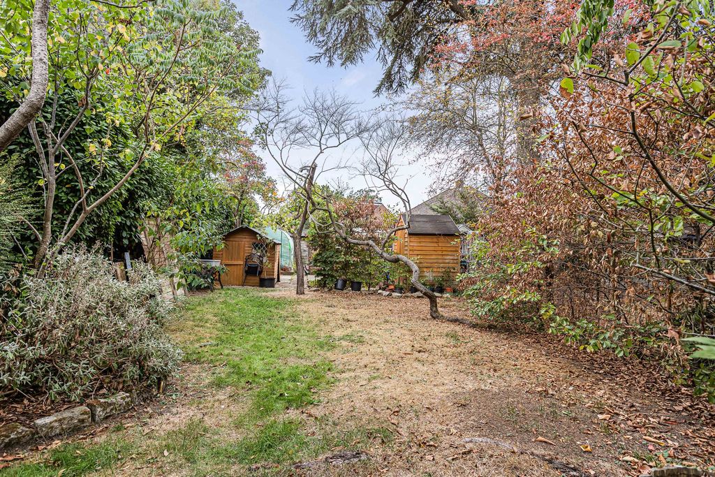 Property photo 2 of 16 Photograph 8