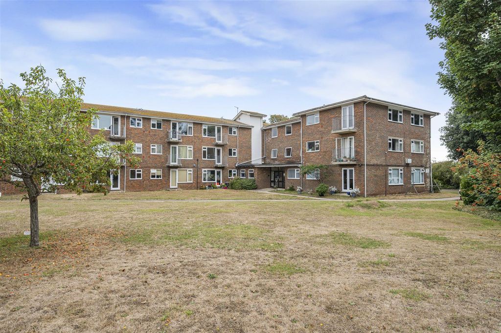 Property photo 1 of 18 Front