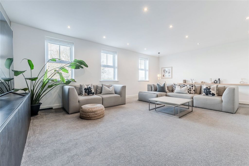 Property photo 3 of 25 Picture No. 07