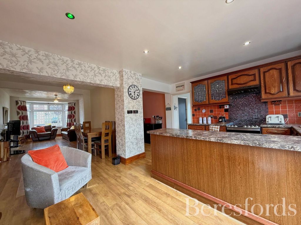 Property photo 2 of 23 Picture No. 21