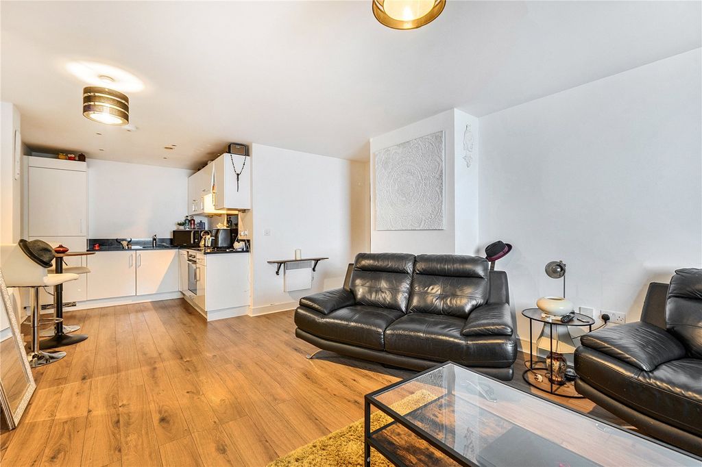 Property photo 3 of 15 Picture No. 04