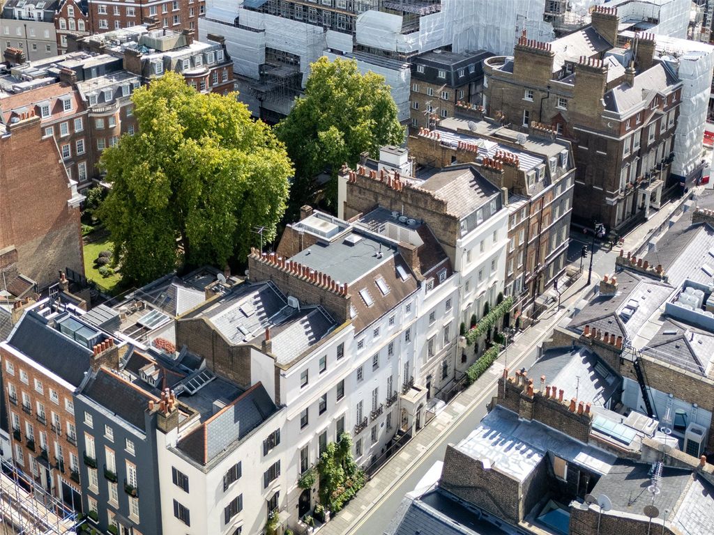 Property photo 3 of 13 External