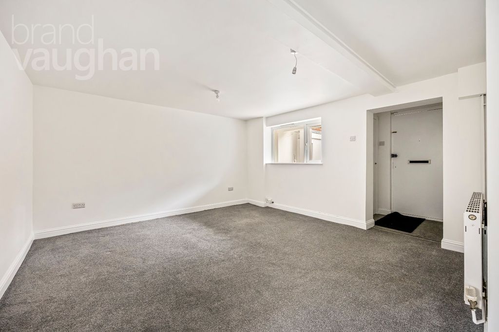 Property photo 3 of 18 Picture No. 19