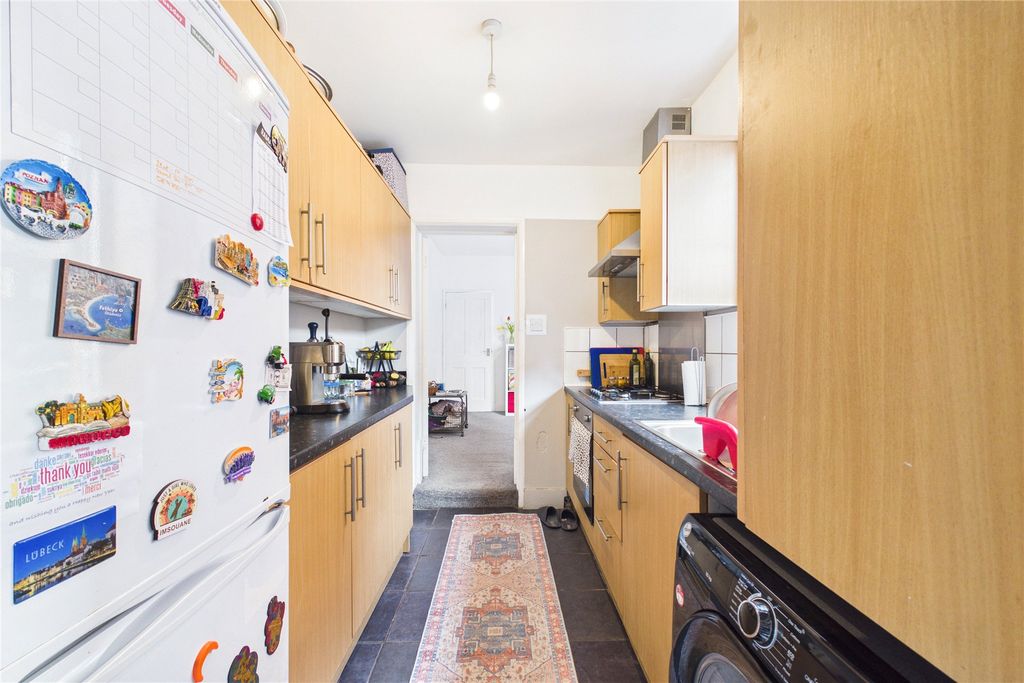 Property photo 2 of 8 Picture No. 16