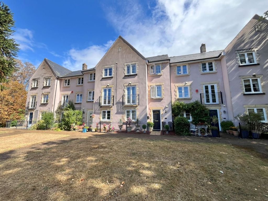 Property photo 1 of 29