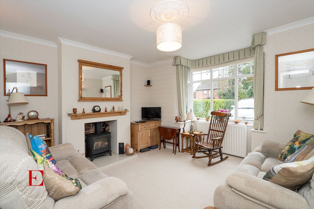 Property photo 2 of 23