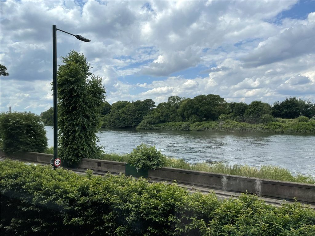 Property photo 1 of 8 River View