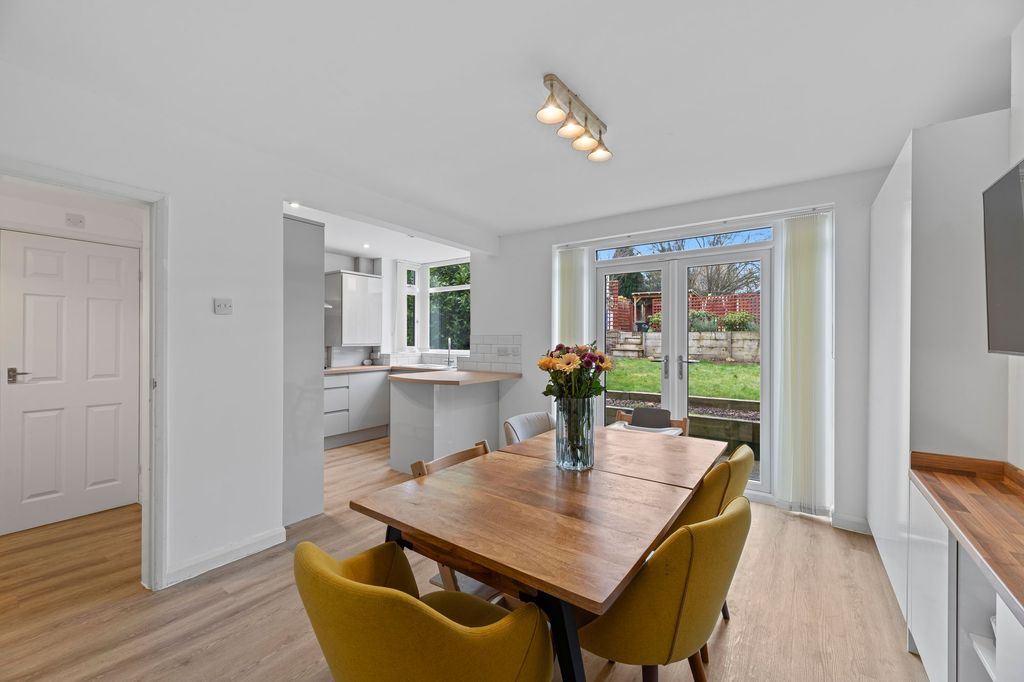 Property photo 3 of 21 Dining Room