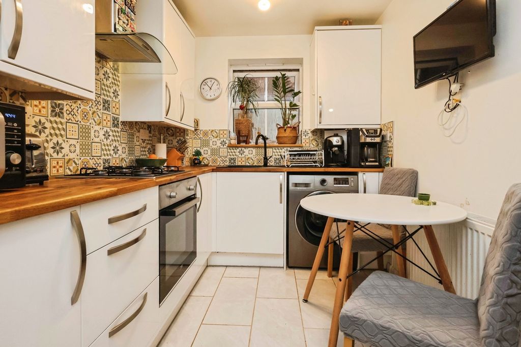 Property photo 2 of 18 Pbox-Img.Jpg