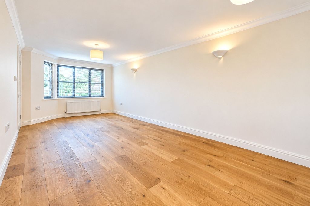 Property photo 3 of 12 Picture No. 35