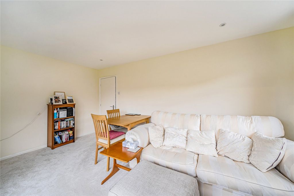 Property photo 3 of 19 Picture No. 04