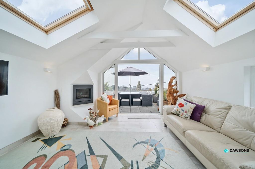 Property photo 2 of 28 29E786Bc-3E8E-433F-9196-88B63E04c743.Jpg