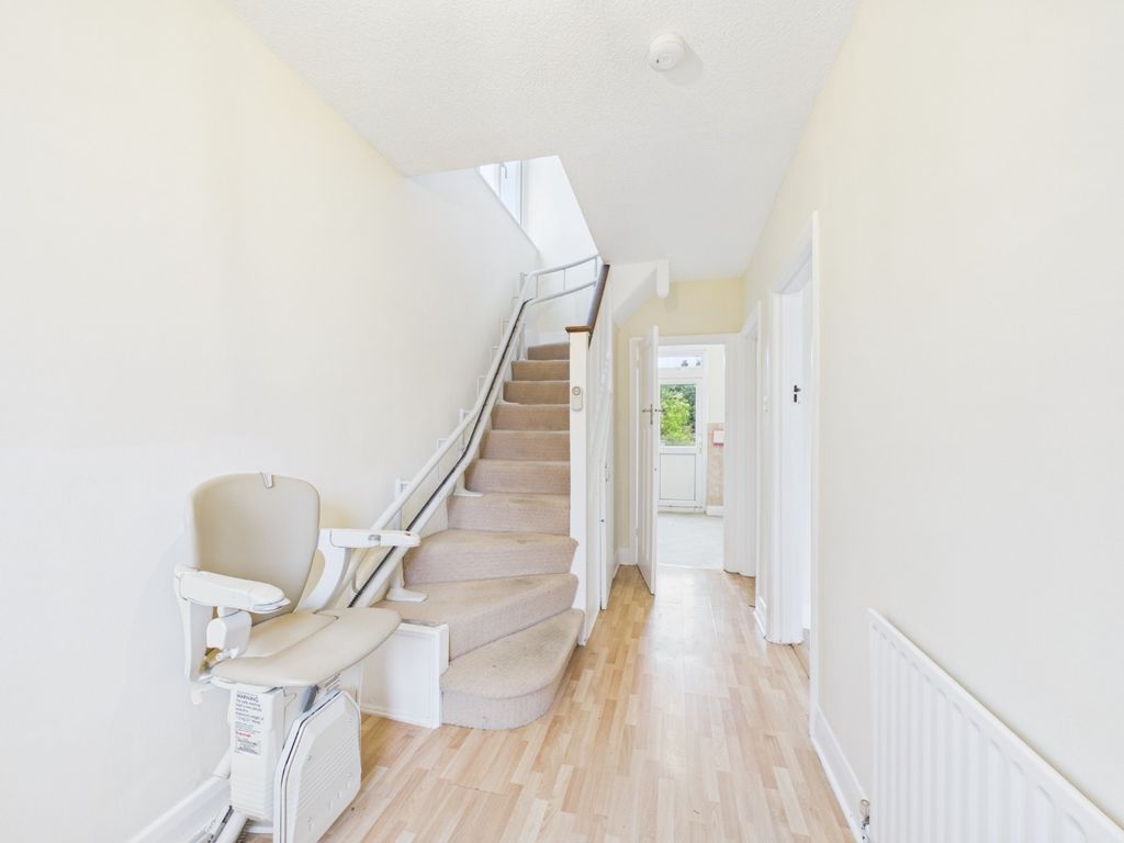 Property photo 2 of 12 6109902