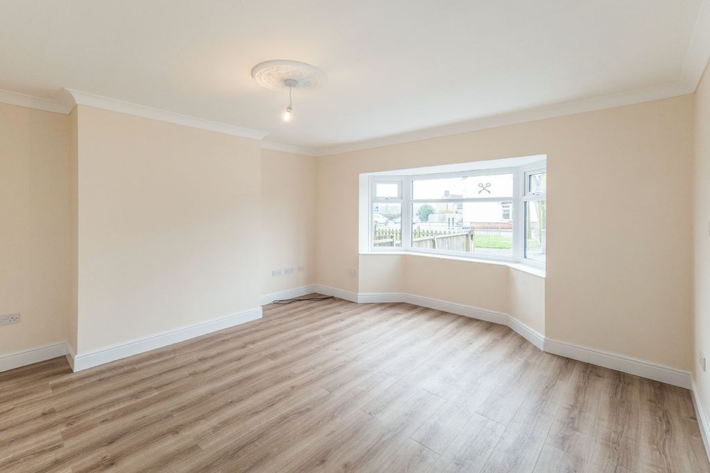 Property photo 2 of 8 Main Page