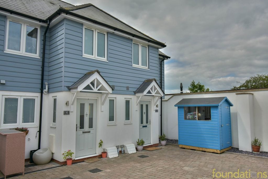 Property photo 1 of 23