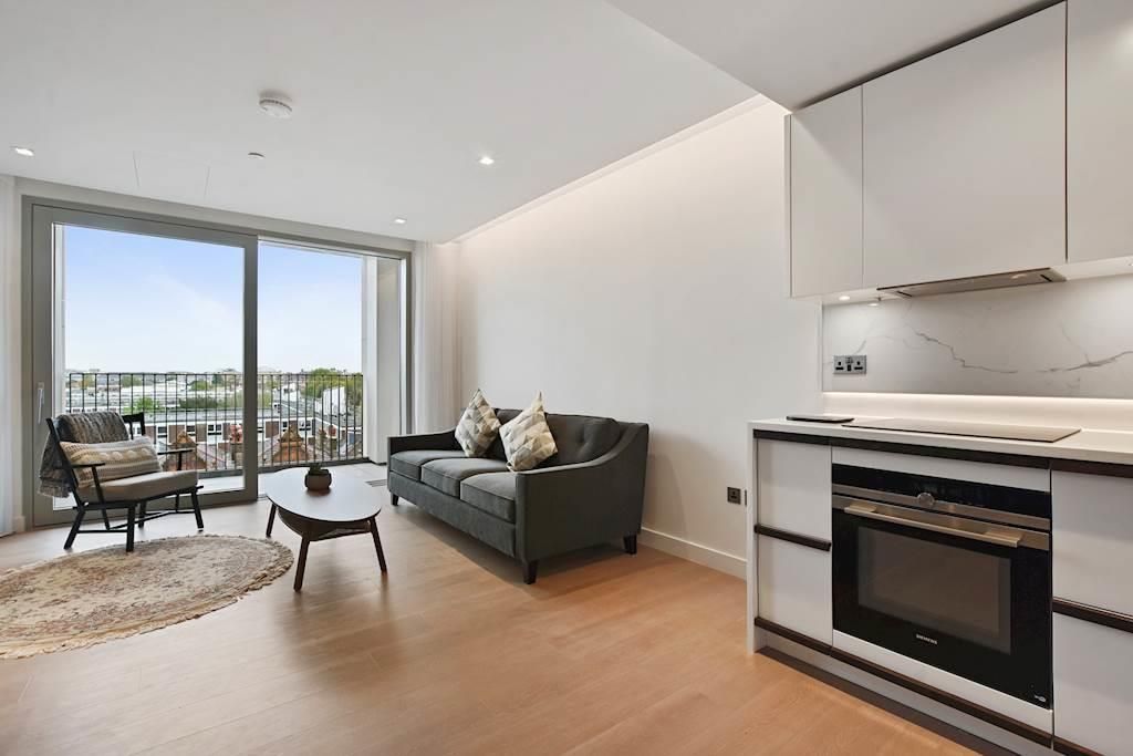 Property photo 3 of 27 13-A674Gcpse - 50 Garrett Mansions - Reception 7 -