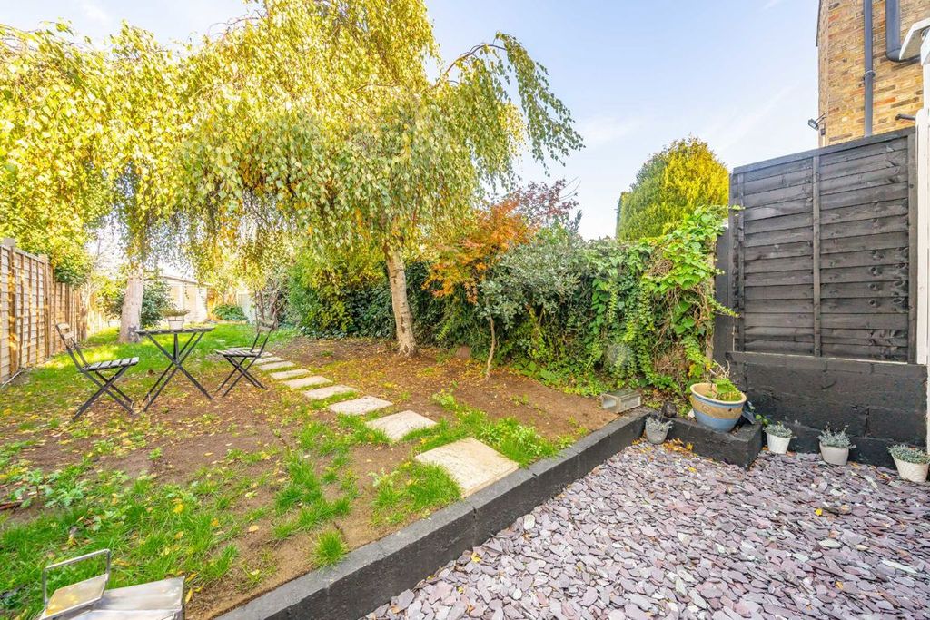 Property photo 3 of 11