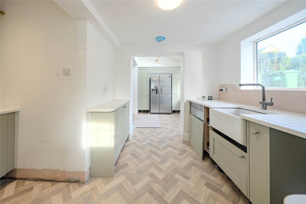 Property photo 3 of 18 Picture No. 16