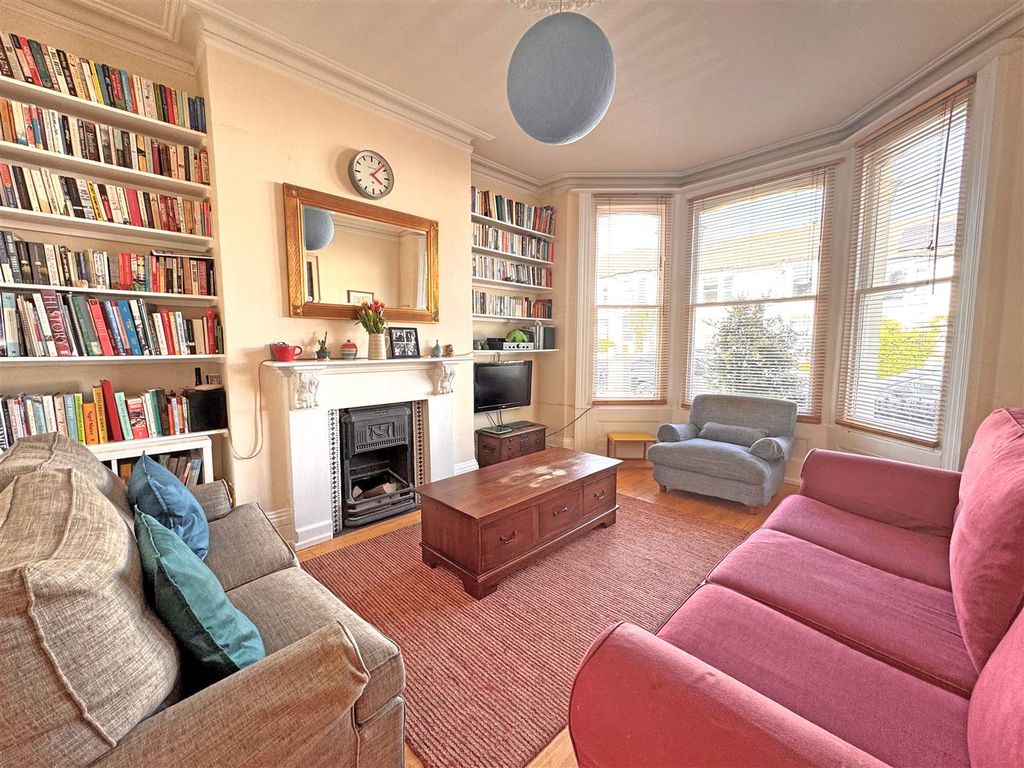 Property photo 2 of 16 12E.Jpg
