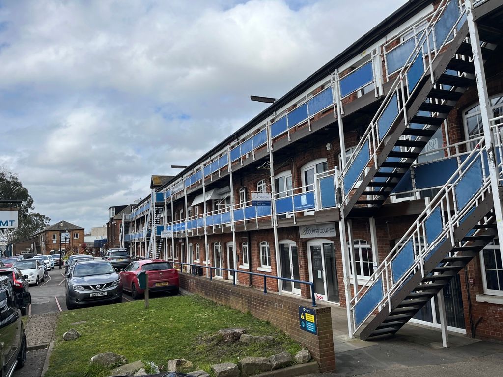 Property photo 2 of 24 Photo 17