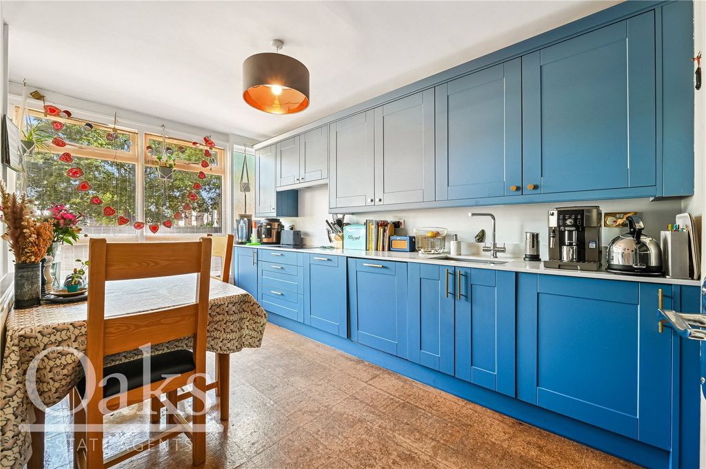 Property photo 1 of 8 Picture No. 06