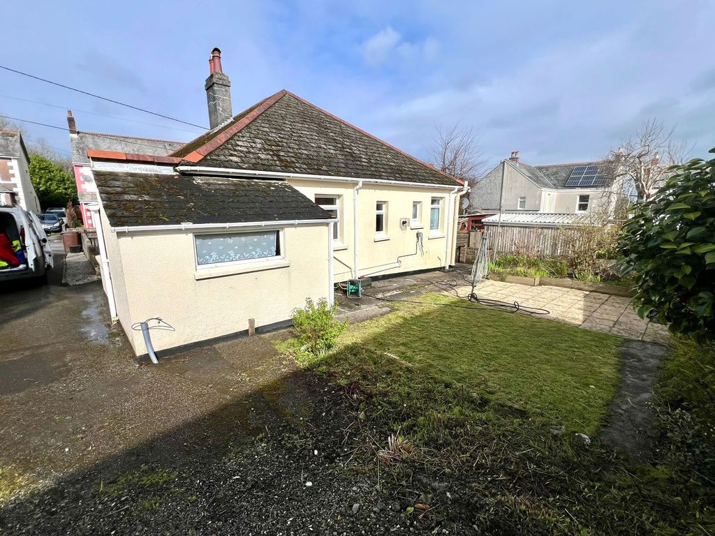 Property photo 2 of 12