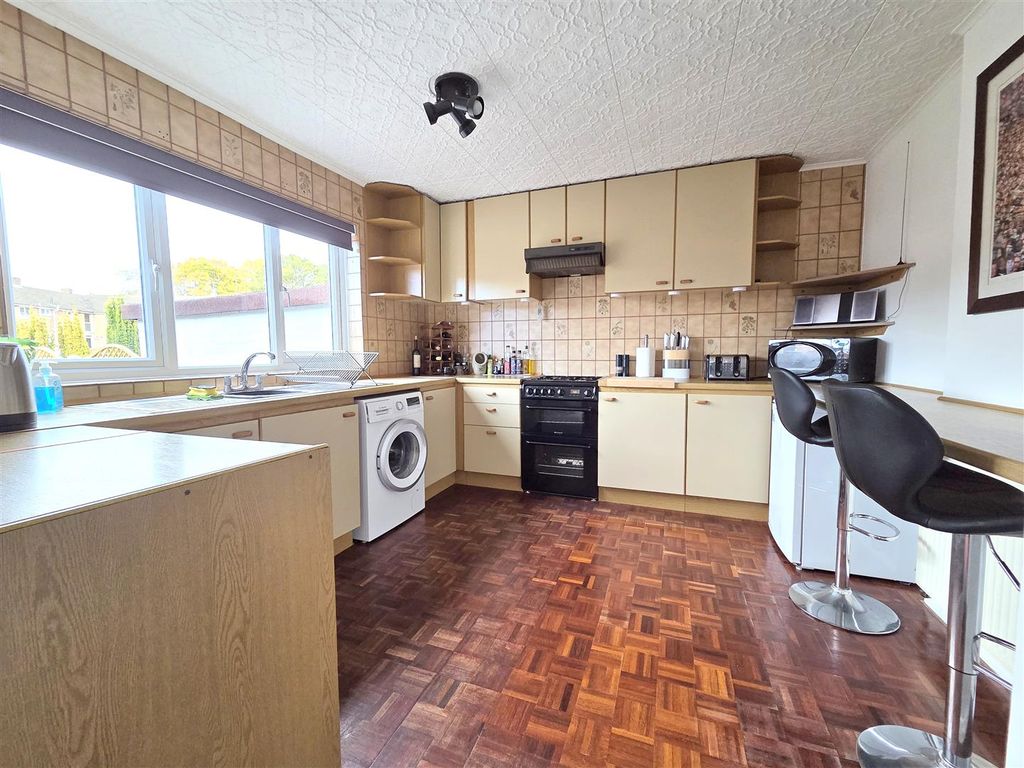 Property photo 2 of 13 Kitchen