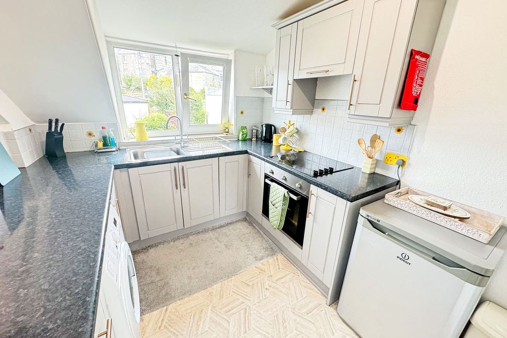 Property photo 2 of 13 Kitchen