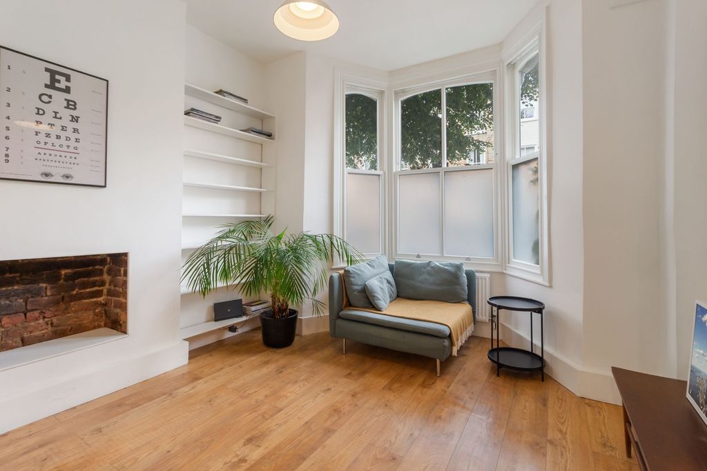 Property photo 1 of 11