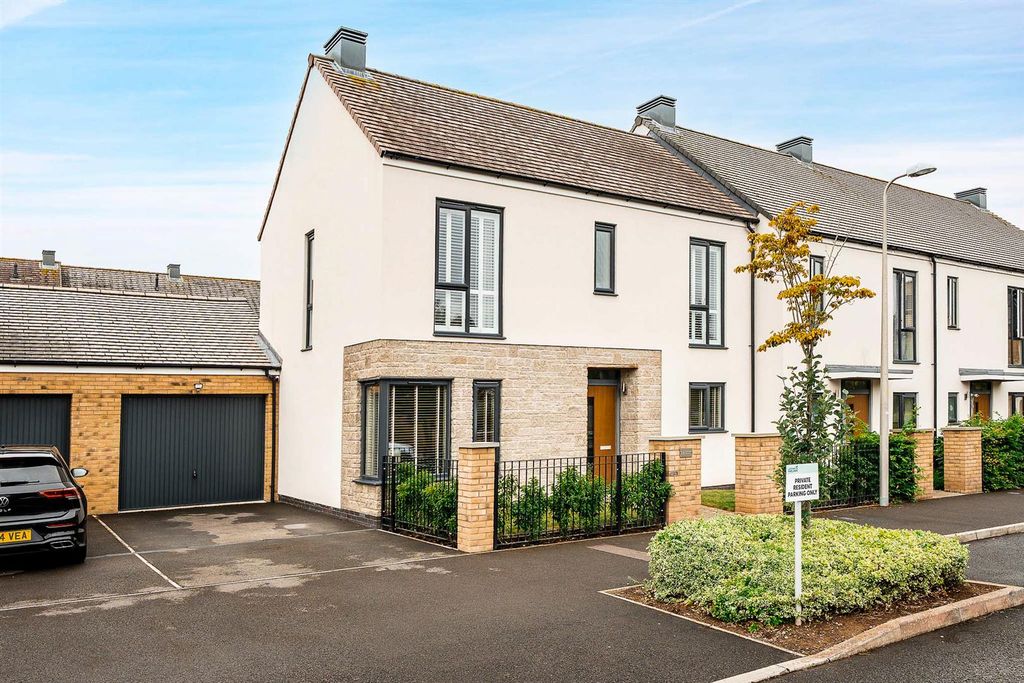 Property photo 1 of 22 16 Cheshire 32.Jpg