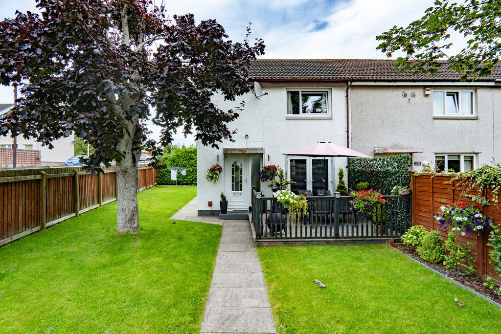 Property photo 1 of 32