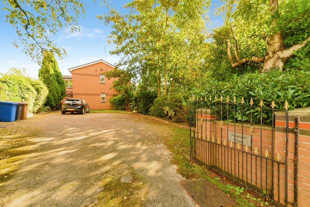 Property photo 1 of 20 External