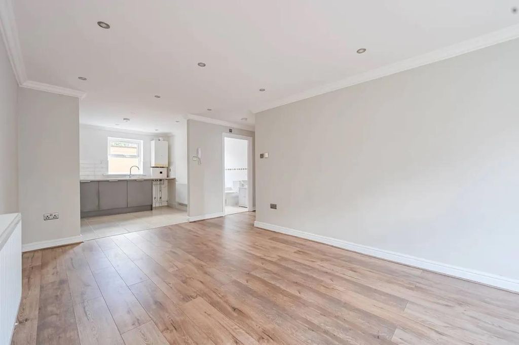 Property photo 2 of 9 3F64Ef788c78969E88498E2d8018c8A5955B54B4.Png