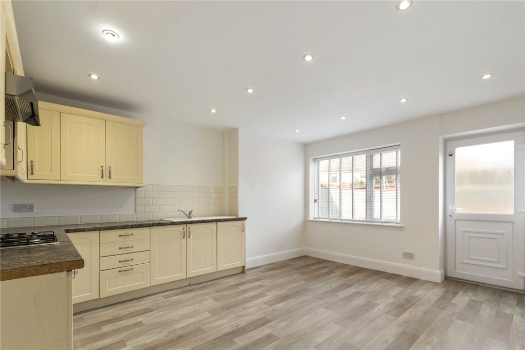 Property photo 3 of 10 Picture No. 04