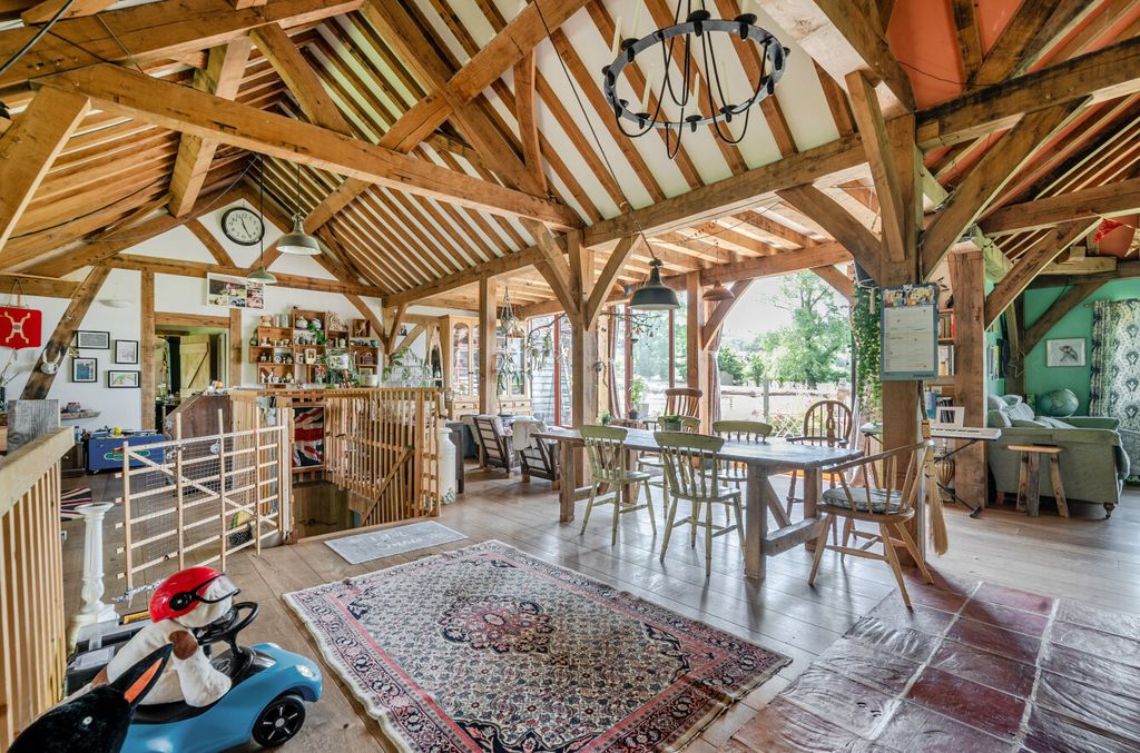 Property photo 3 of 41 1476911-13-6A3A95...
