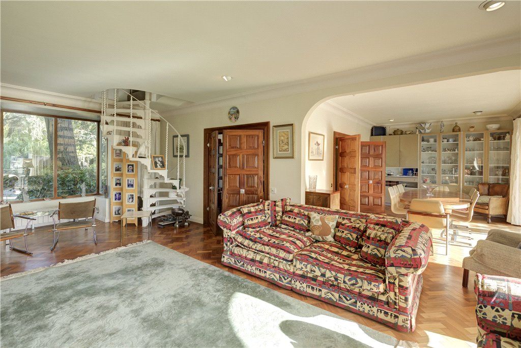 Property photo 3 of 19 Picture No. 05