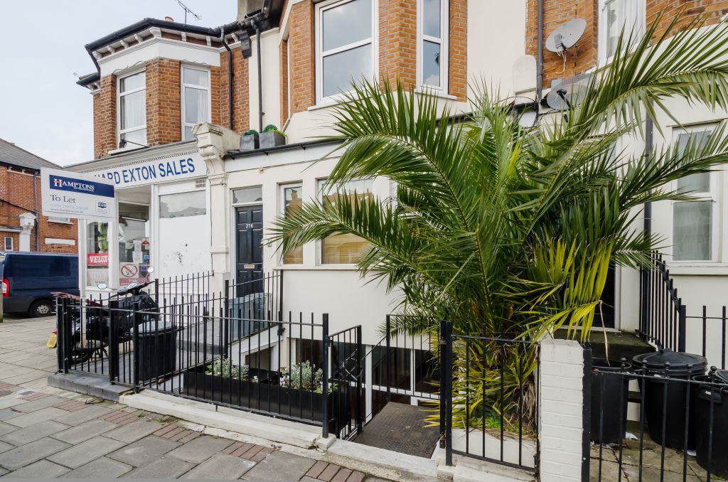 Property photo 2 of 8