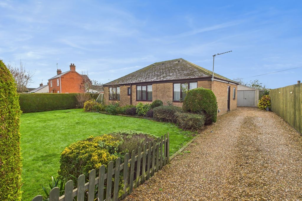 Property photo 1 of 28 Ewemove - Spalding - Moulton - Front Of House