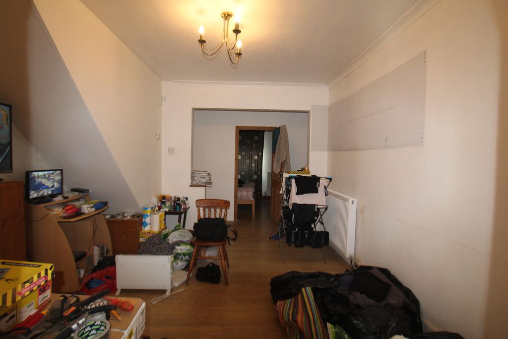 Property photo 3 of 11 Living Room