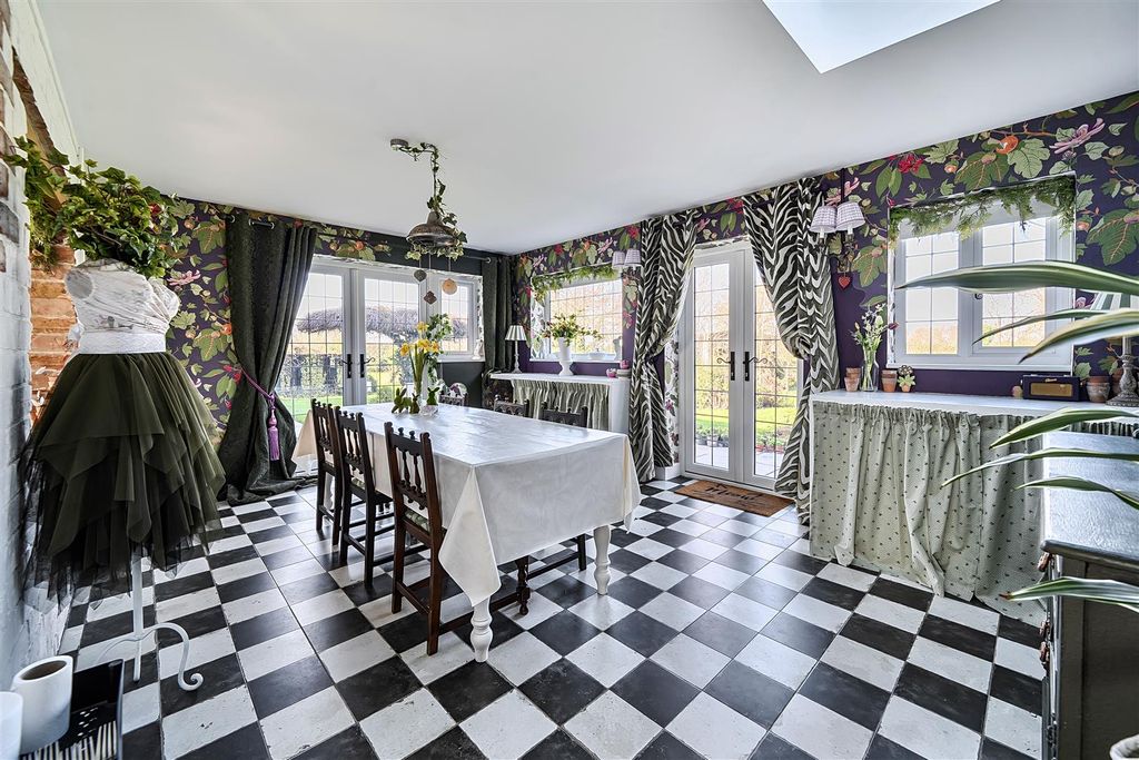 Property photo 3 of 43 1419593-14-69B013258Ddbb.Jpg