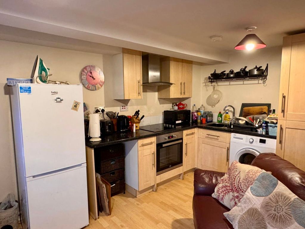 Property photo 3 of 7