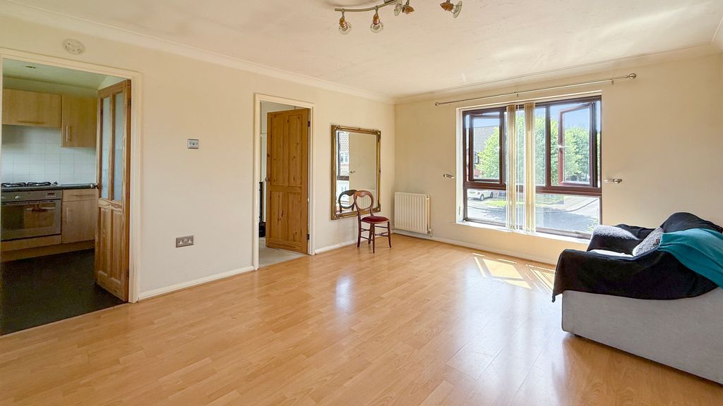 Property photo 3 of 11 Lounge/Dining Room