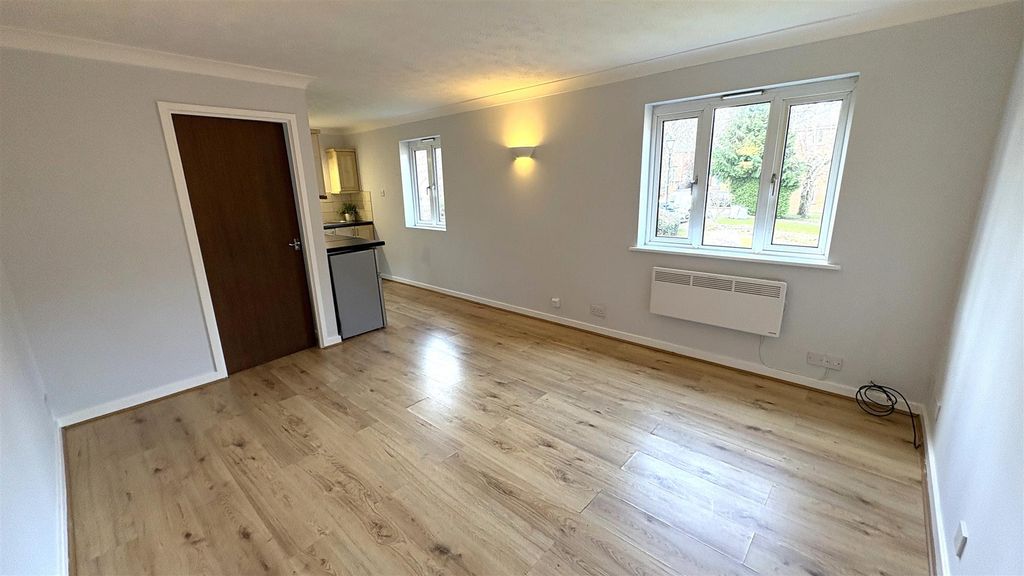Property photo 3 of 11 Open Plan Living And Kitchen