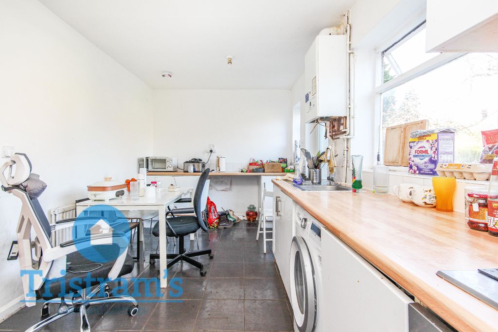 Property photo 3 of 10 Img_0105