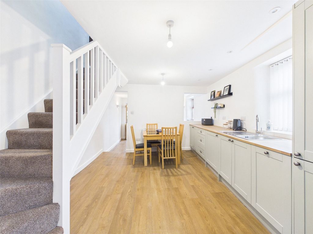 Property photo 2 of 18 Picture No. 22