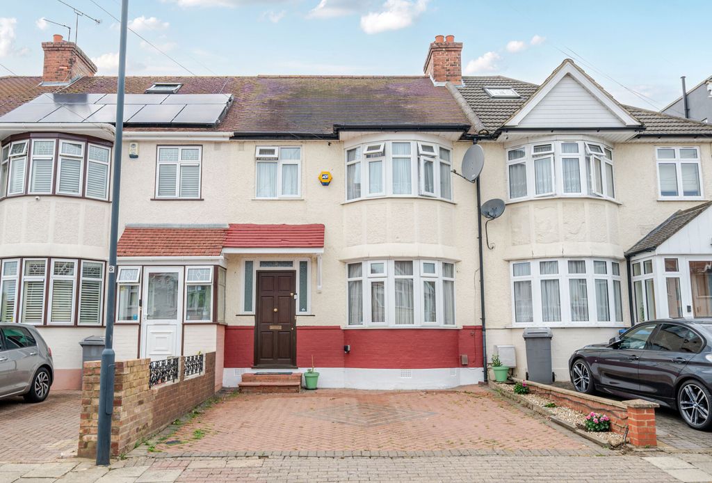 Property photo 2 of 14 1332188-4-688Ba8B...