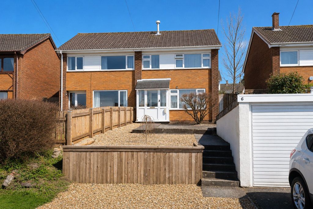 Property photo 1 of 17 Picture No. 22