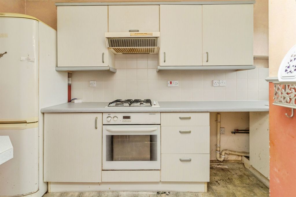 Property photo 3 of 16