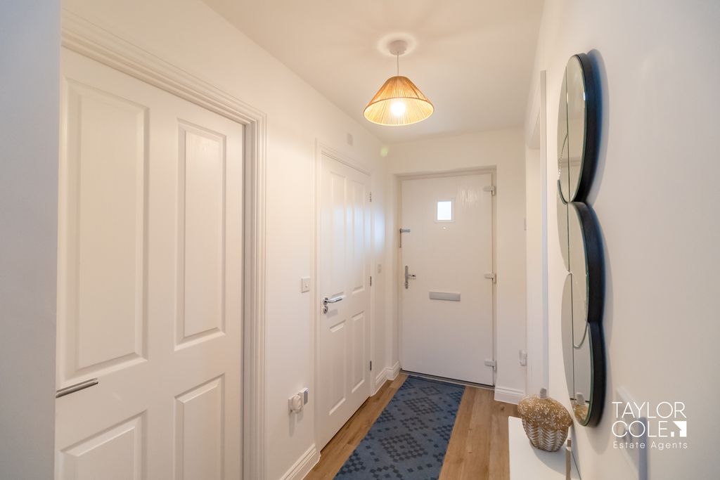 Property photo 2 of 34