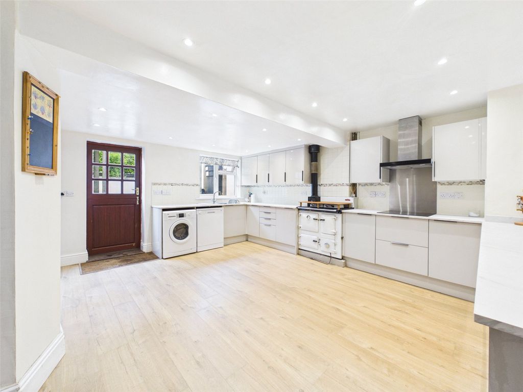 Property photo 2 of 13 Kitchen/Dining Room